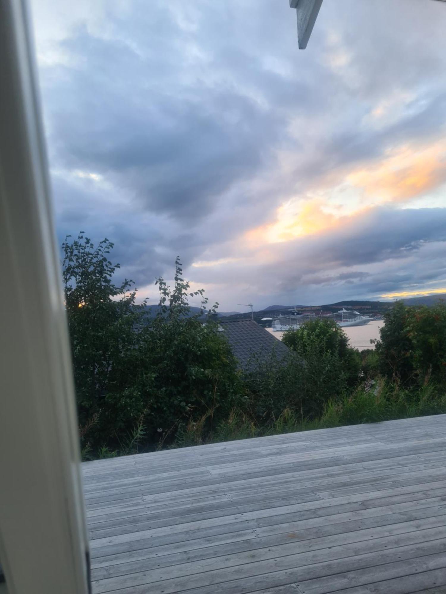 Leiligheten Pa Tomasjordnesvegen Tromsø Exteriör bild